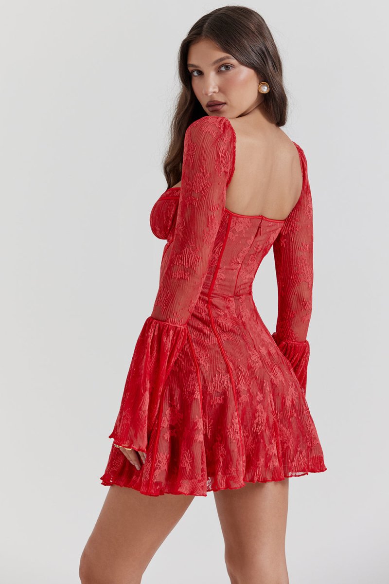 Elegantti ja virtaava mekko hienostuneeseen tyyliin