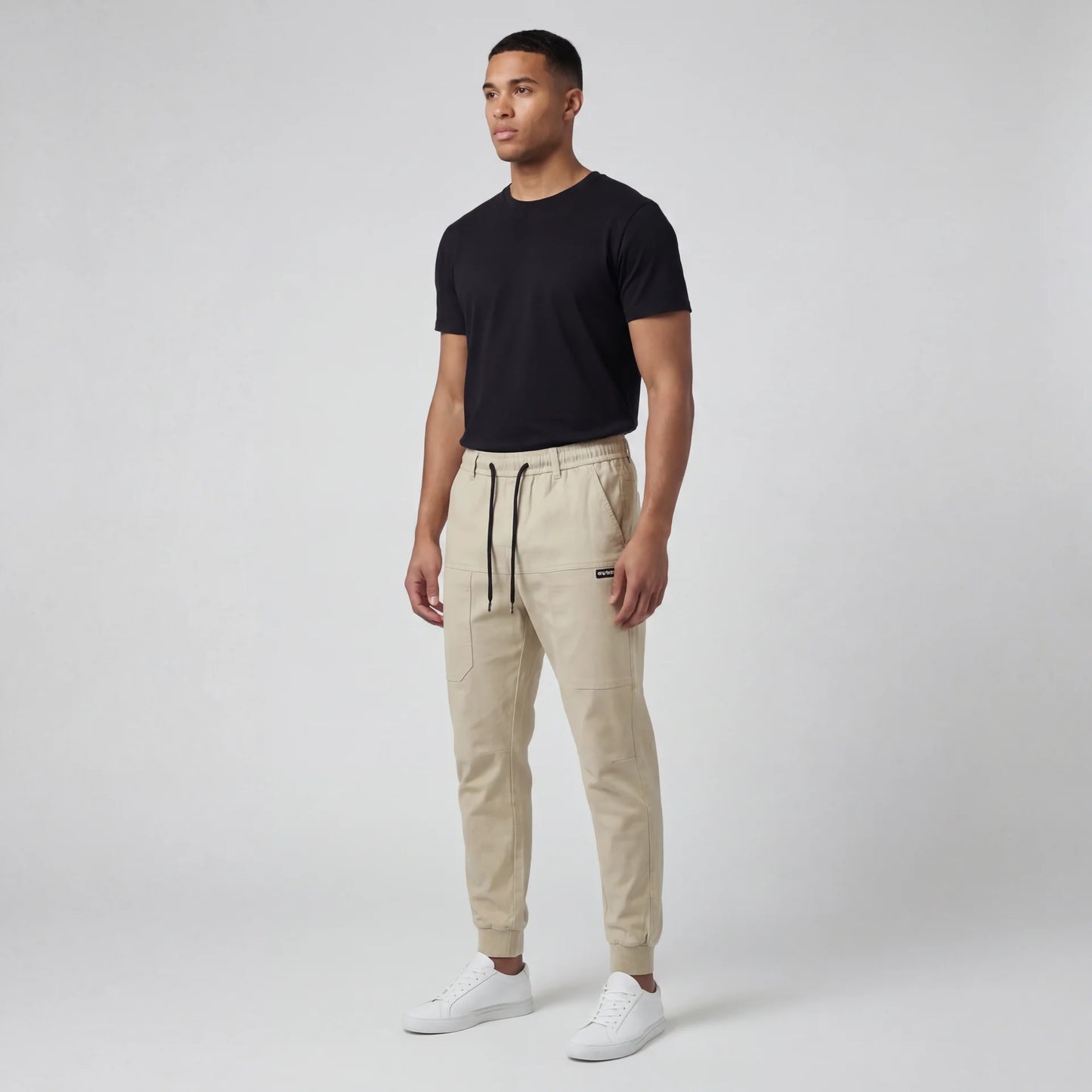 Pantaloni cargo confortabili cu o capacitate mare de depozitare 