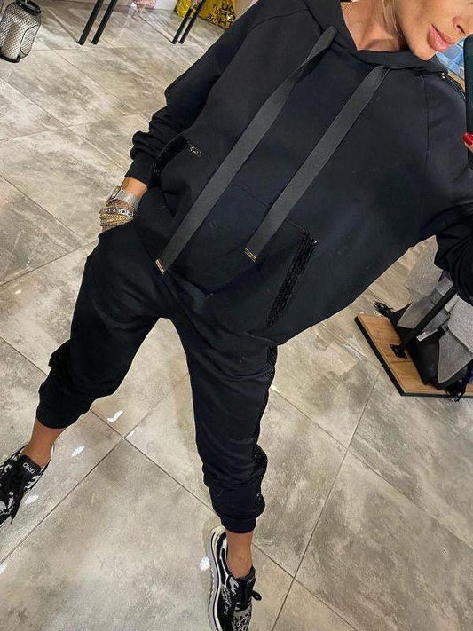 Avslappet sett som kombinerer komfort og glitrende stil